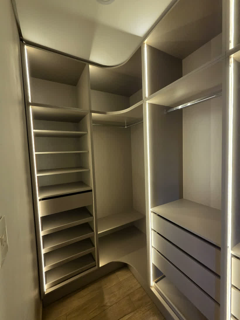 Vestidor por módulos con LED