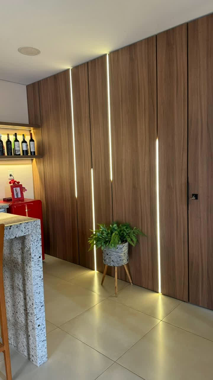 Panel de varillado de madera con LED