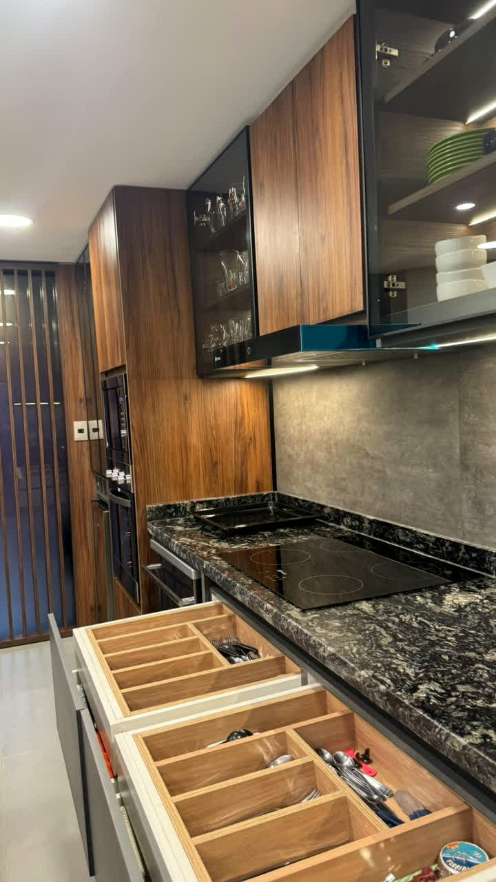 Cajones de cocina con divisores
